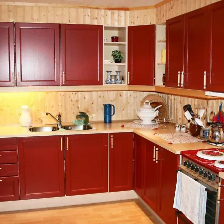 Three-bedroom Holiday In Leknes 1 *